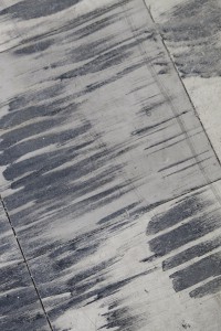 046